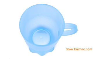 塑料杯與環(huán)保兒童杯 安全實(shí)用的寶寶餐具選擇